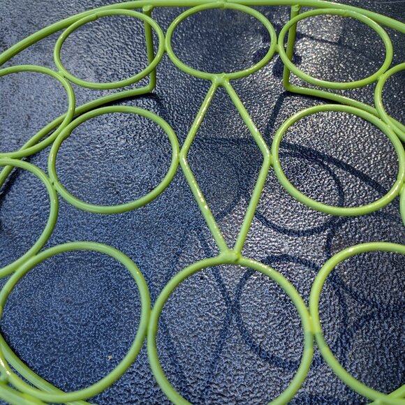 Vintage Metal Coated Green Easter Bunny Shaped Wire Egg Holder - Picture 2 of 3